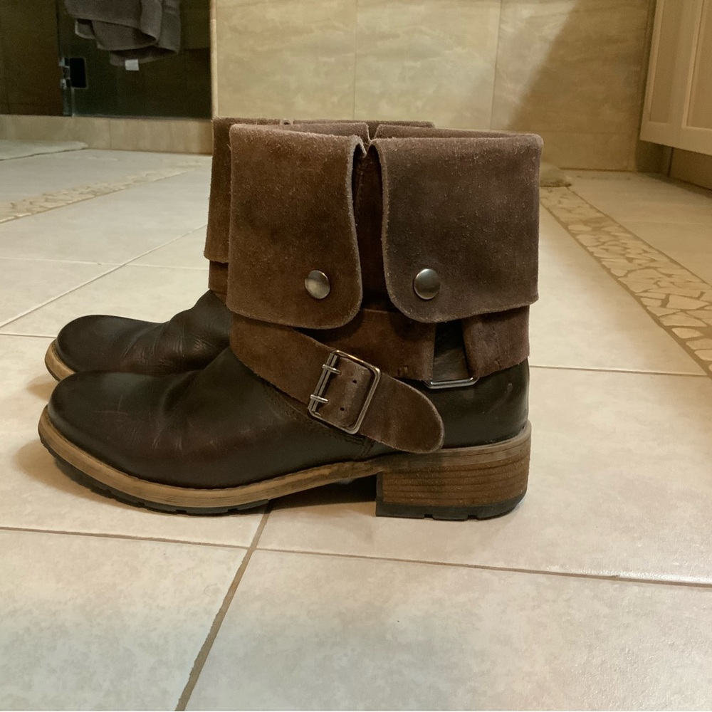 Clarks brown leather boots Women’s 8.5